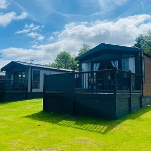 Holiday home The Kestrel With Hot Tub, York