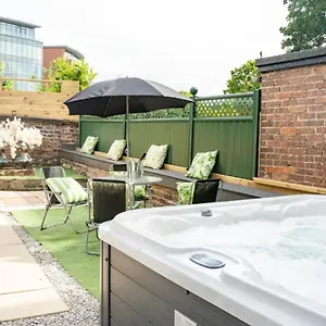 No22 Racecourse Townhouse Chester